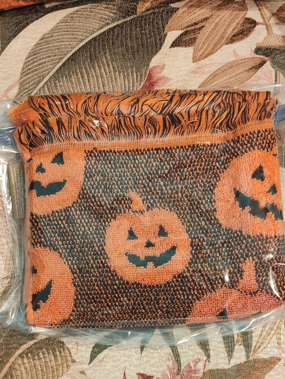 HALLOWEEN PUMPKIN-SHAPE BATH TOWEL SET